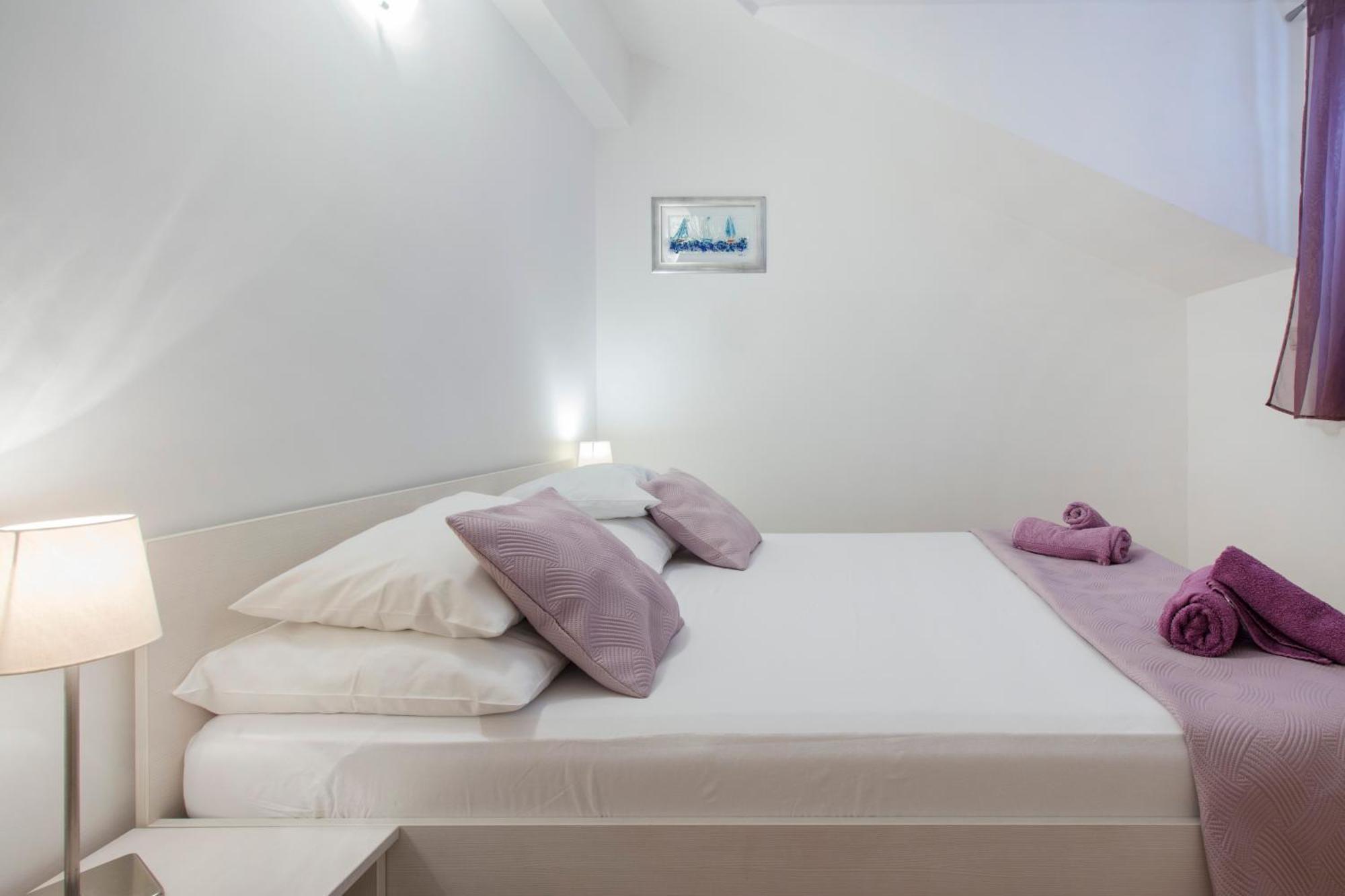 Apartmani Gnjidic Srima Exteriör bild