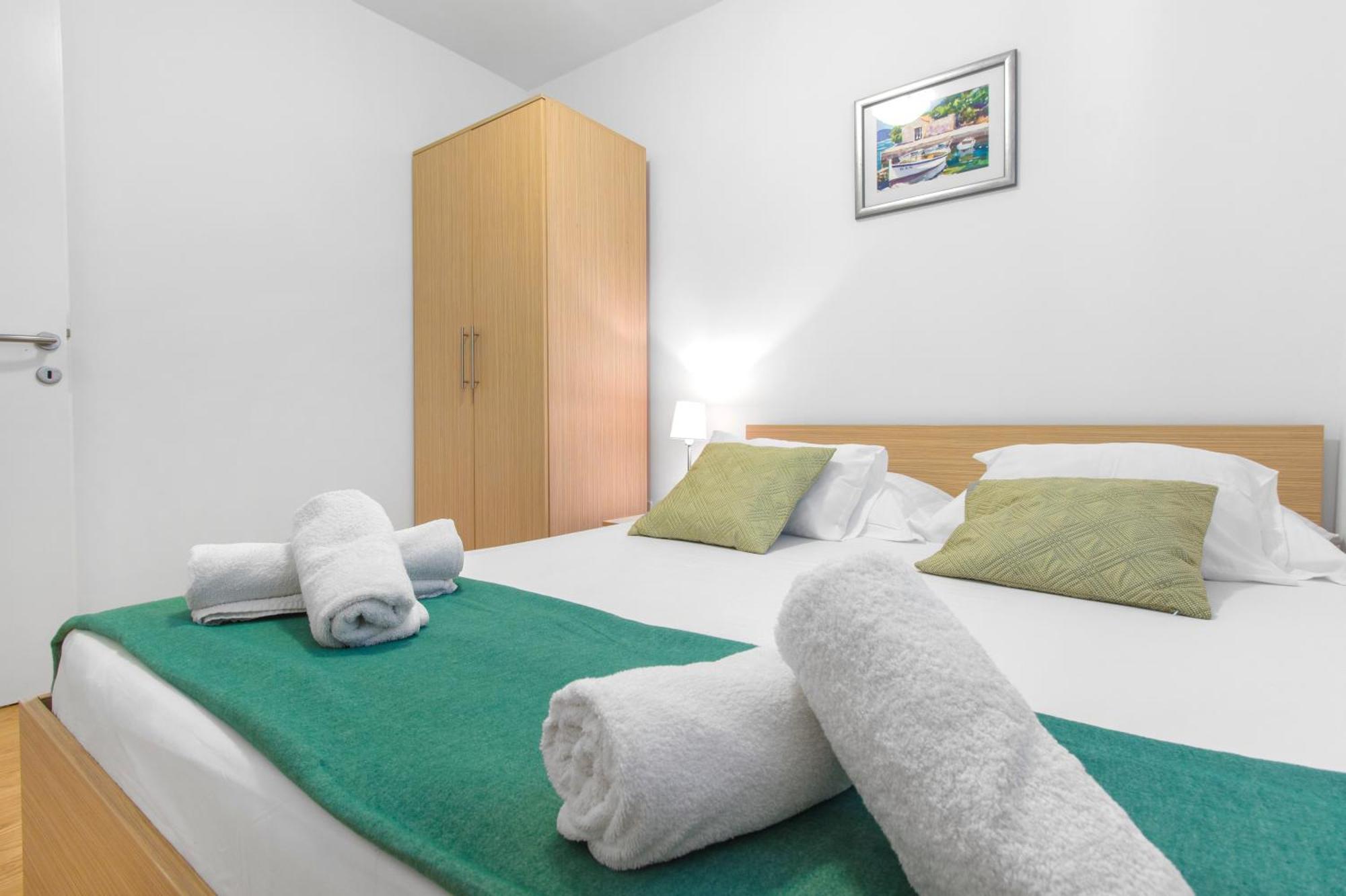 Apartmani Gnjidic Srima Exteriör bild