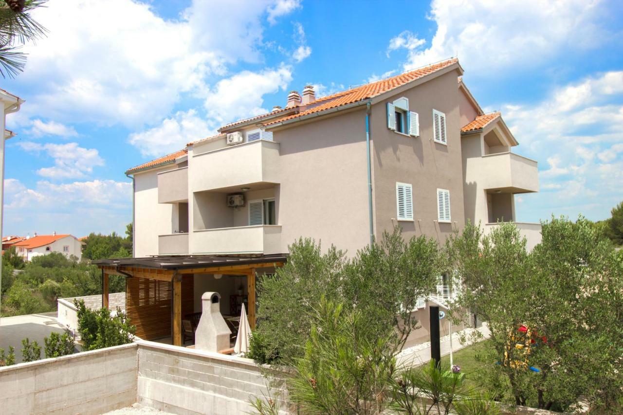 Apartmani Gnjidic Srima Exteriör bild