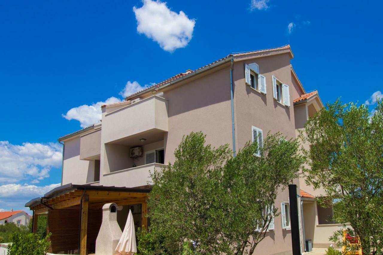 Apartmani Gnjidic Srima Exteriör bild