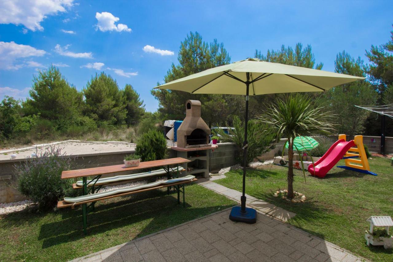 Apartmani Gnjidic Srima Exteriör bild