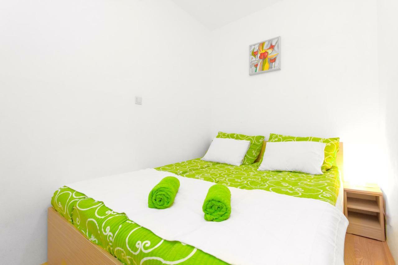 Apartmani Gnjidic Srima Exteriör bild